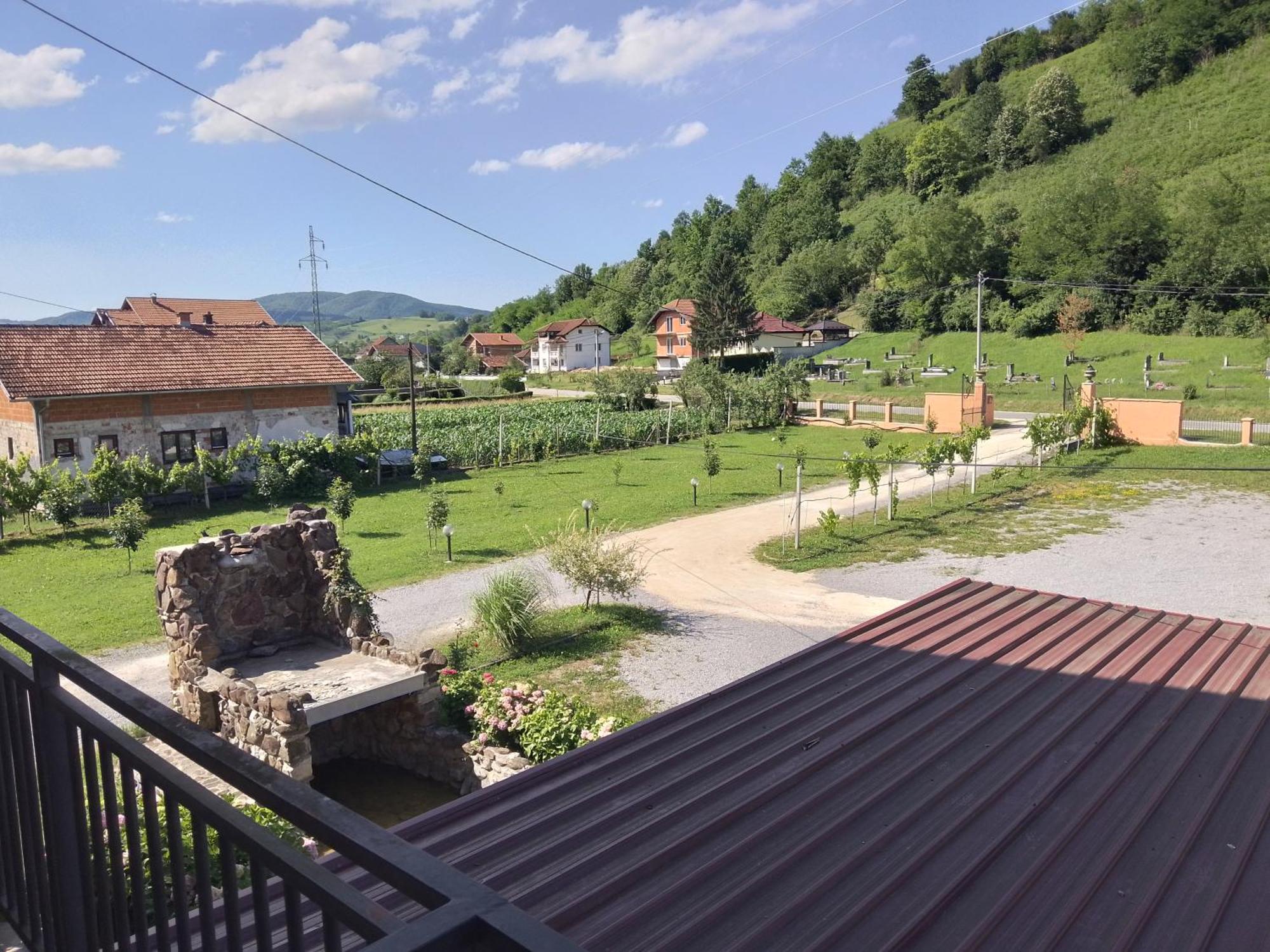 Apartmani Natura Sanski Most Exteriér fotografie