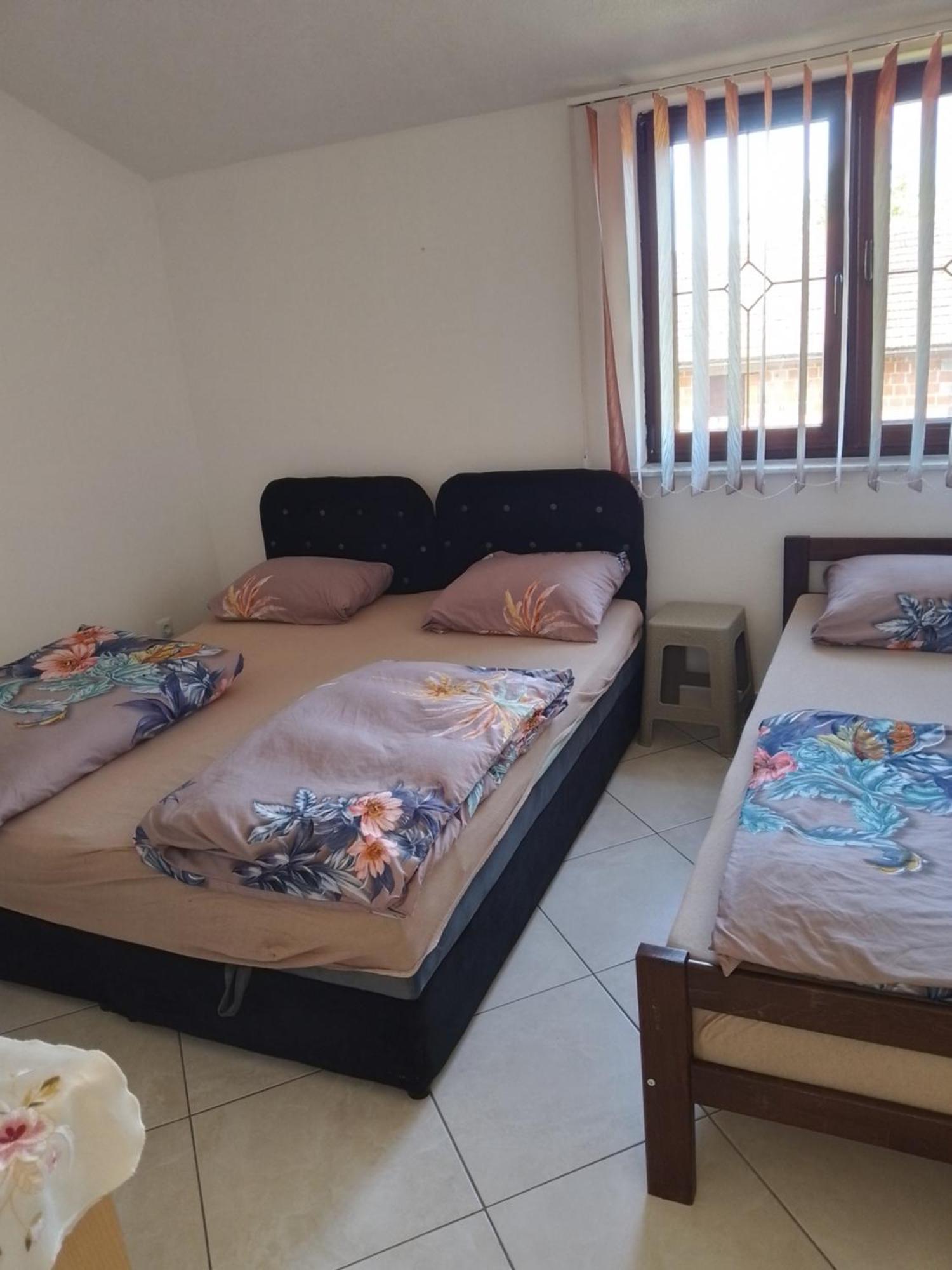 Apartmani Natura Sanski Most Pokoj fotografie